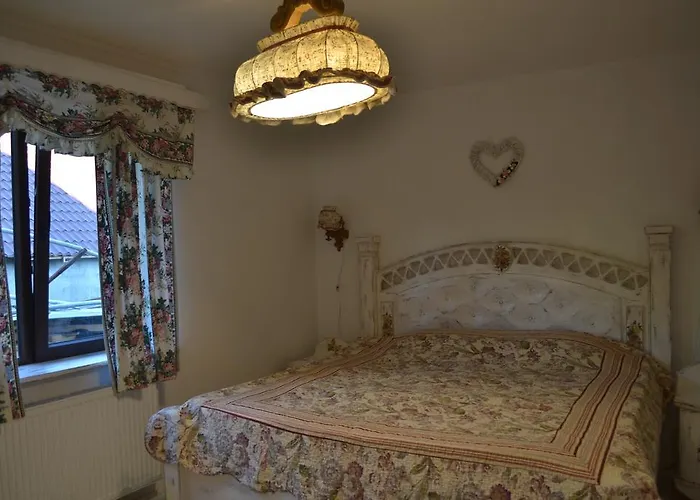 Konukevi Gostynets 3*